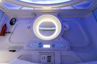 Seaview Capsule Hotel - Hostel