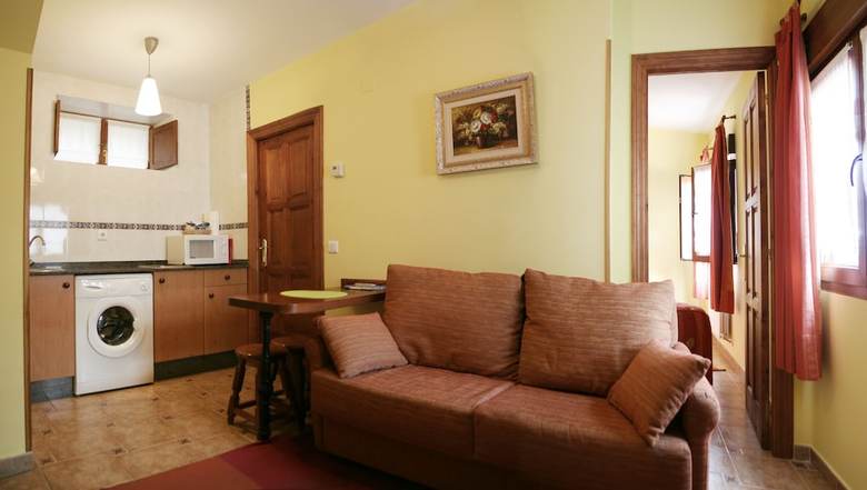 Apartamentos La Regoria