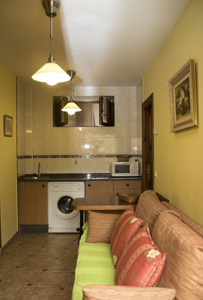 Apartamentos La Regoria