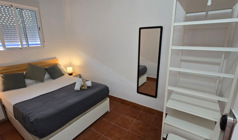 Hostal Ideal Youth Hostel
