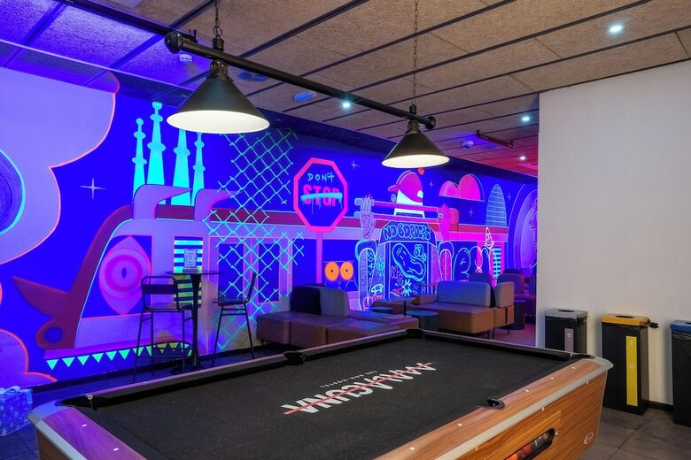 Hostal Ideal Youth Hostel