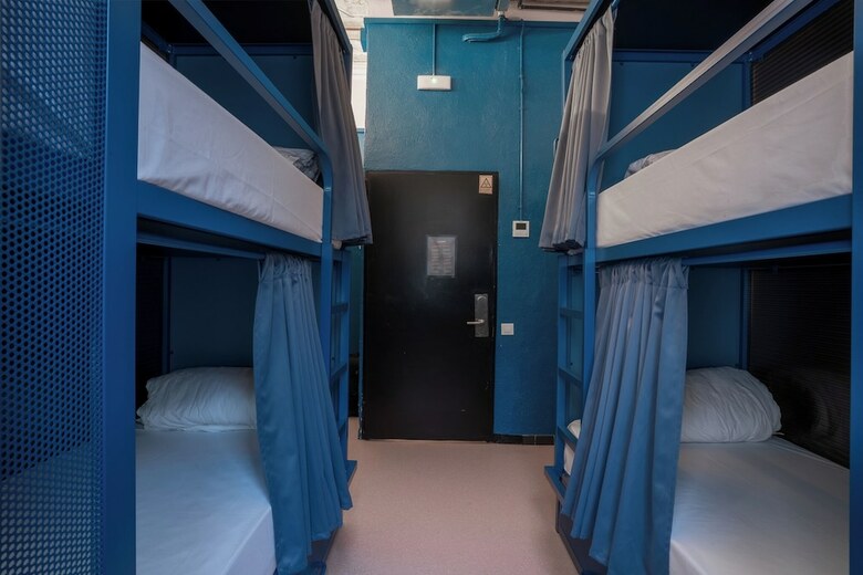 Hostal Ideal Youth Hostel