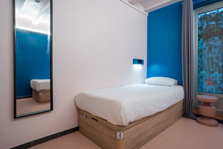 Hostal Ideal Youth Hostel