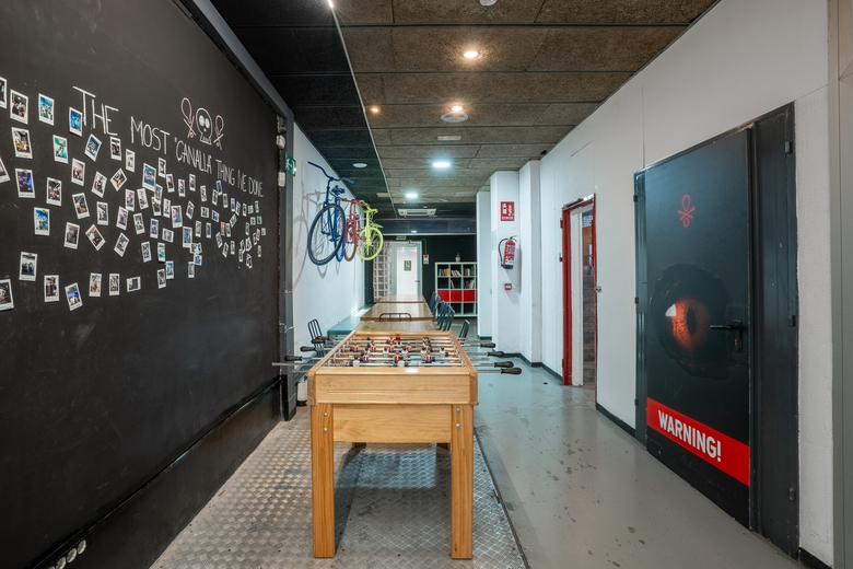 Hostal Ideal Youth Hostel