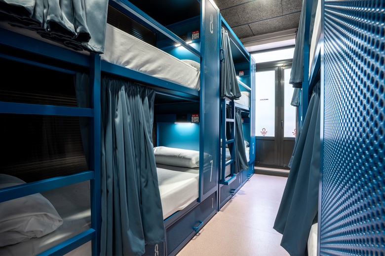 Hostal Ideal Youth Hostel