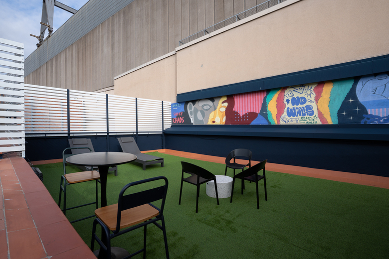 Hostal Ideal Youth Hostel