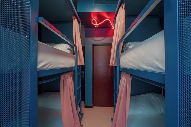 Hostal Ideal Youth Hostel
