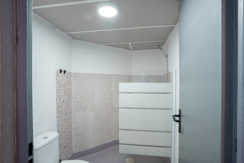 Hostal Ideal Youth Hostel