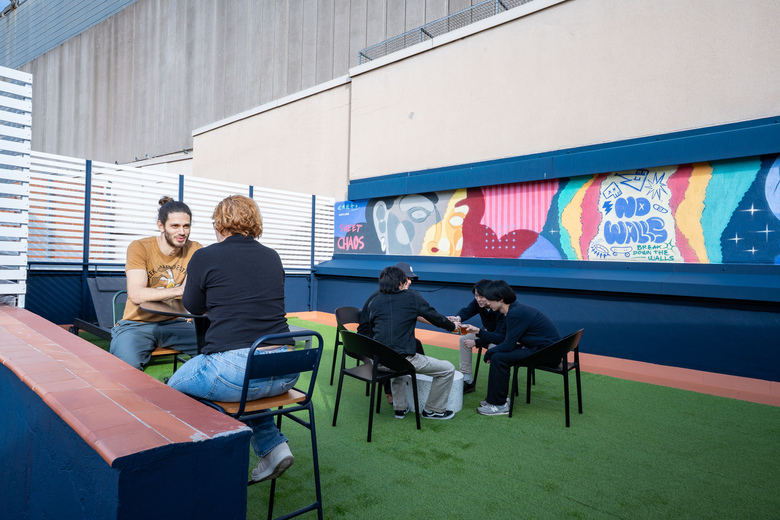 Hostal Ideal Youth Hostel