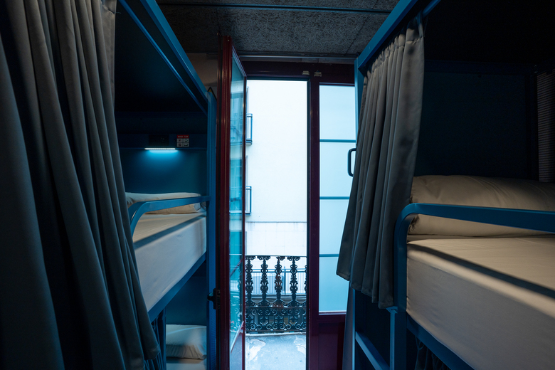 Hostal Ideal Youth Hostel