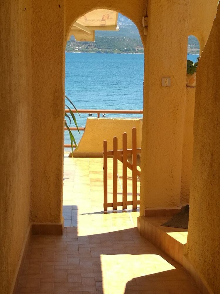 Apartamentos Alekos Beach Houses-amalia