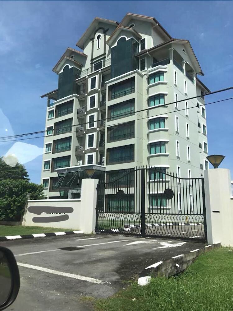 Apartamentos Orion Residence At Tanjung Aru