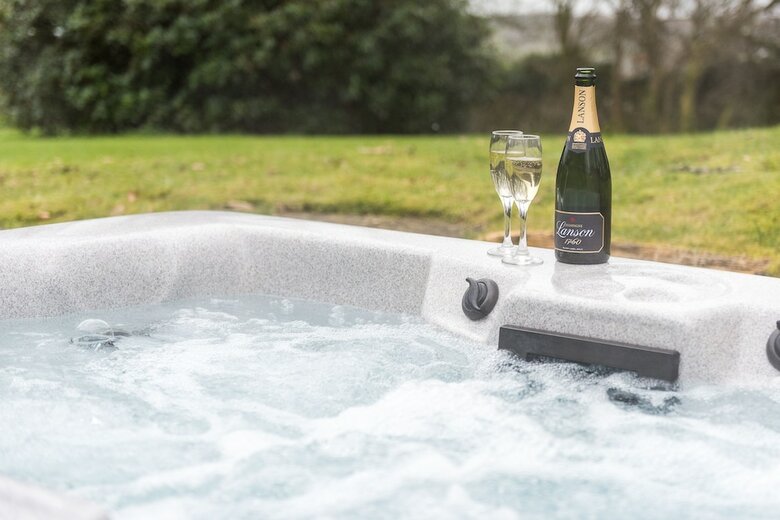 Birch 18 With Hot Tub, Newton Stewart