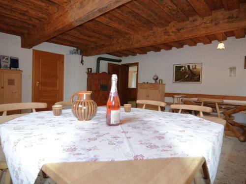 Magnific Holiday Home In Perlesreut Near Forest