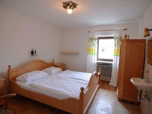 Magnific Holiday Home In Perlesreut Near Forest