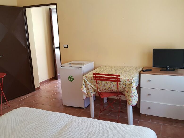 Dante Apartment