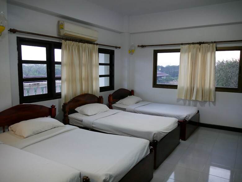 Samoar Riverside Hotel