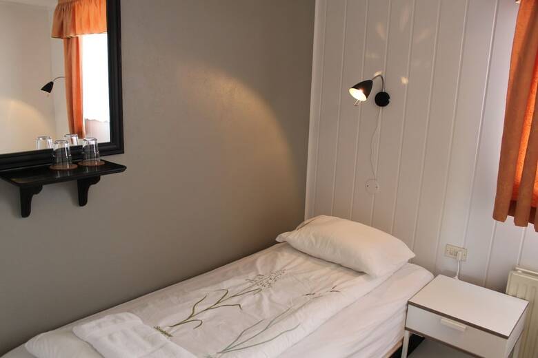 Hotel L�ns� Guesthouse