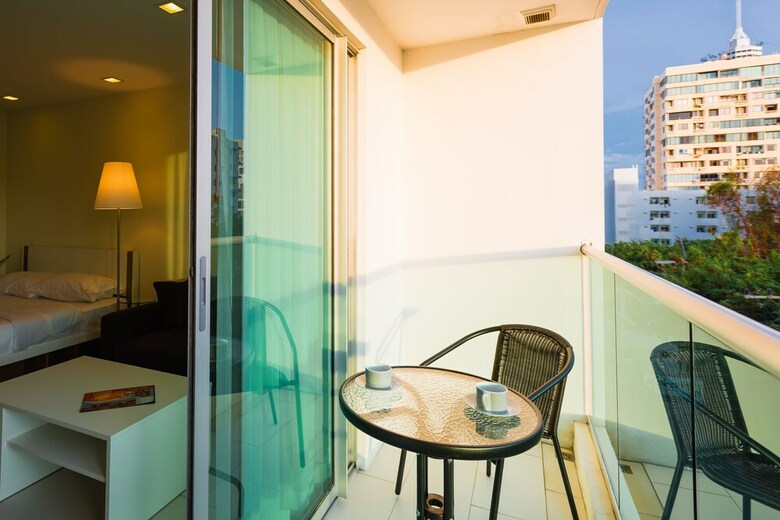 Laguna Bay 1 Condo By Grandisvillas