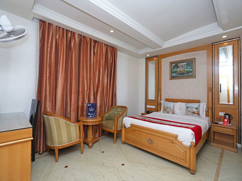 Hotel Oyo 5166 Castle Lalpura