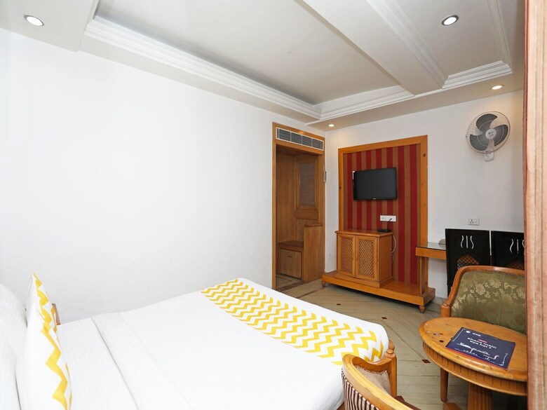 Hotel Oyo 5166 Castle Lalpura