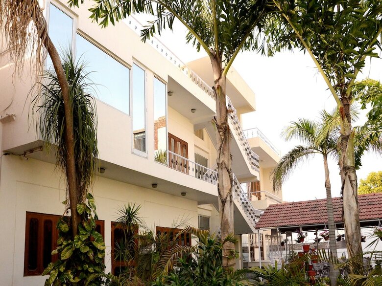 Hotel Oyo 4492 Home Stay Sukh Vilas