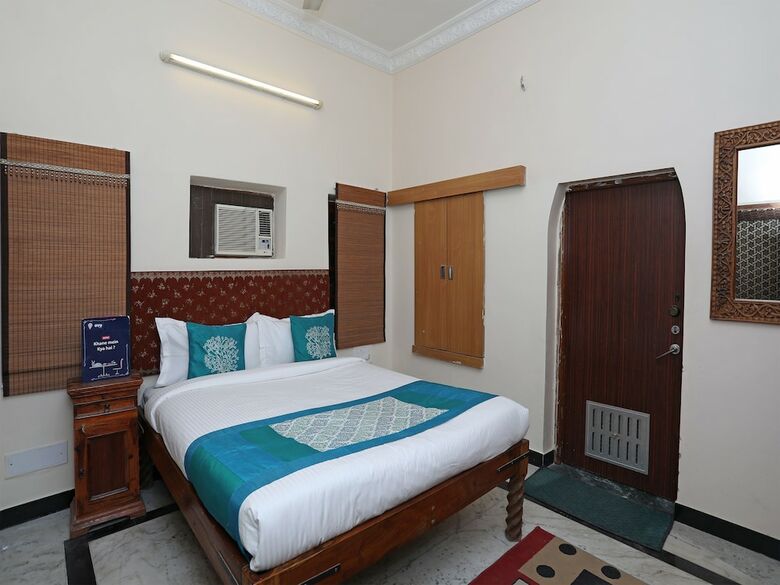 Oyo 9900 Hotel Pioneer Plaza
