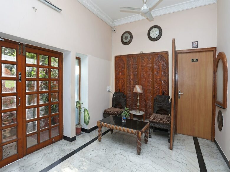 Oyo 9900 Hotel Pioneer Plaza