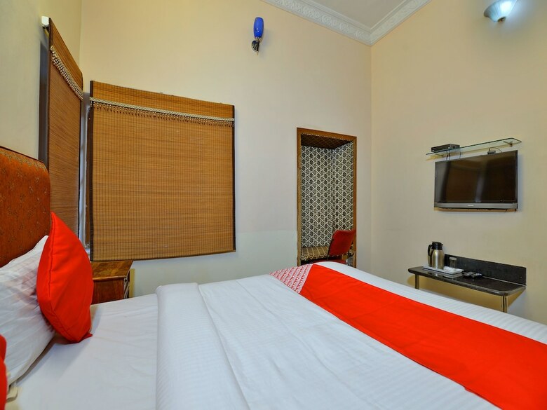 Oyo 9900 Hotel Pioneer Plaza