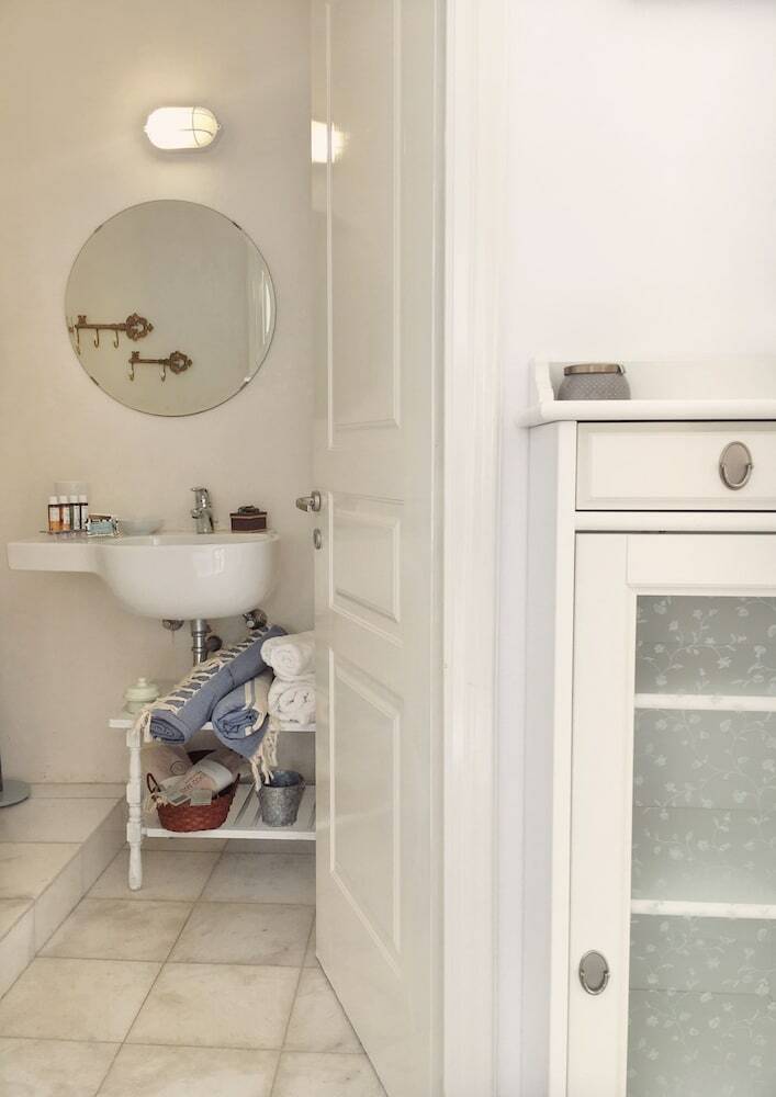 Pino Di Loto Boutique Bed & Breakfast