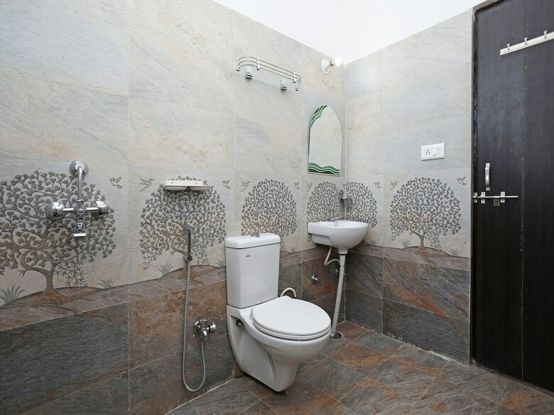 Hotel Oyo 9777 Home Duplex Studio Airport Road