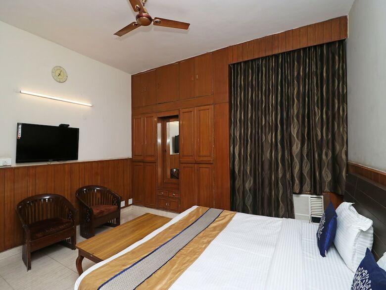 Hotel Oyo 10177 A Gulshan Continental