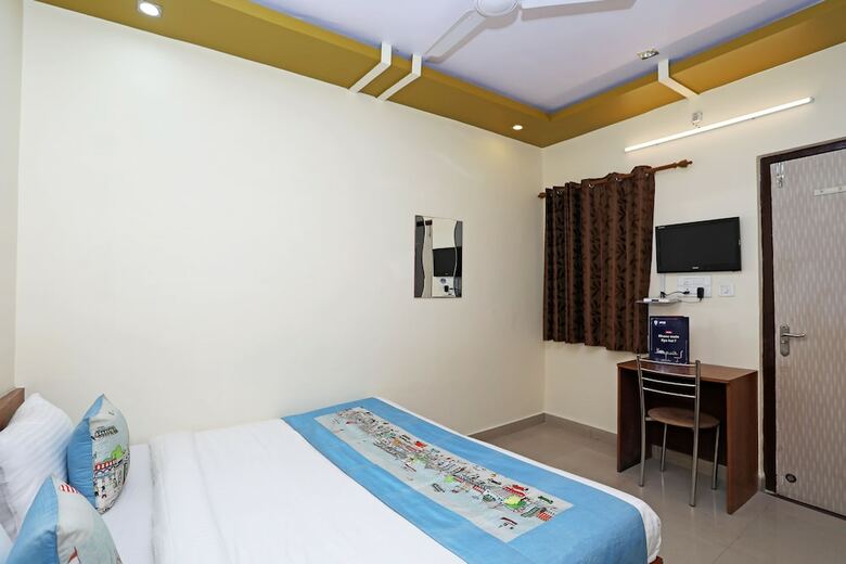 Hotel Royal Plaza Near Pushkar Lake