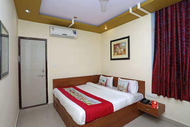Hotel Royal Plaza Near Pushkar Lake