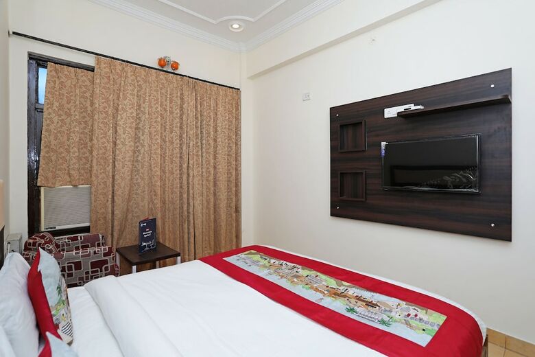 Hotel Royal Plaza Near Pushkar Lake