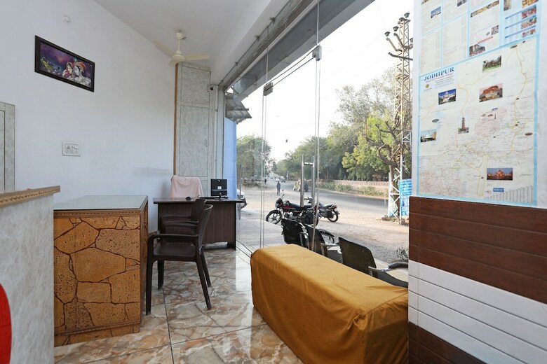 Hotel Oyo 10610 Anand Guest House