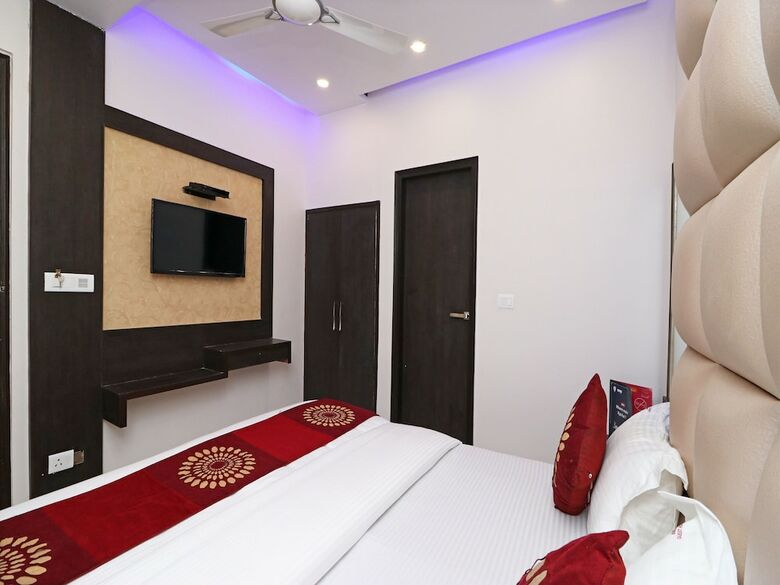 Oyo 11593 Hotel Aman Guest House