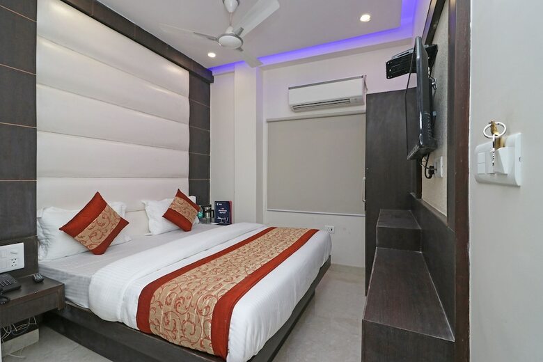 Oyo 11593 Hotel Aman Guest House