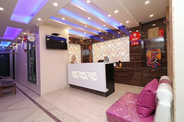 Oyo 11593 Hotel Aman Guest House