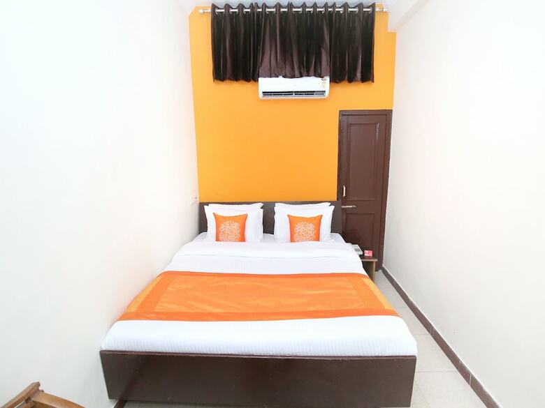 Hotel Oyo 11073 Amar Guest House