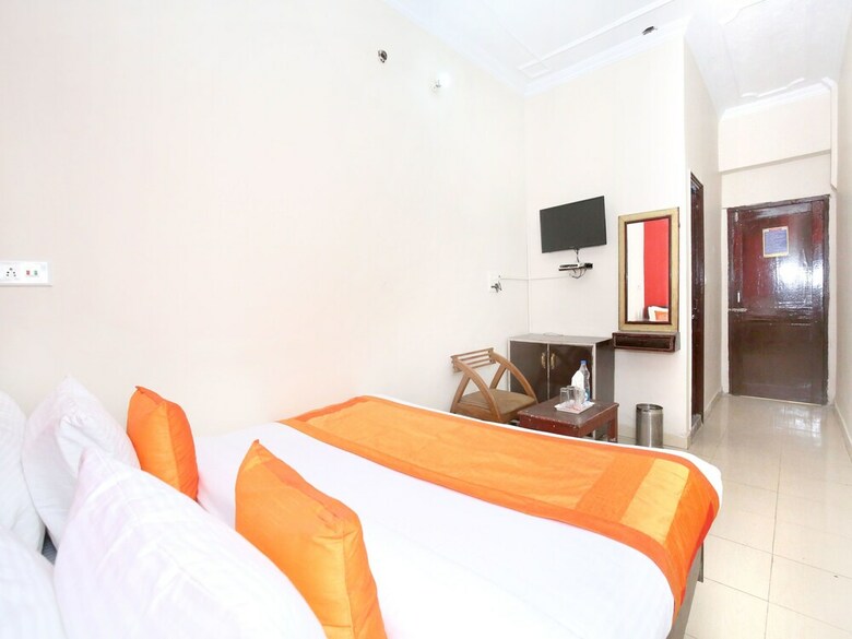 Hotel Oyo 11073 Amar Guest House