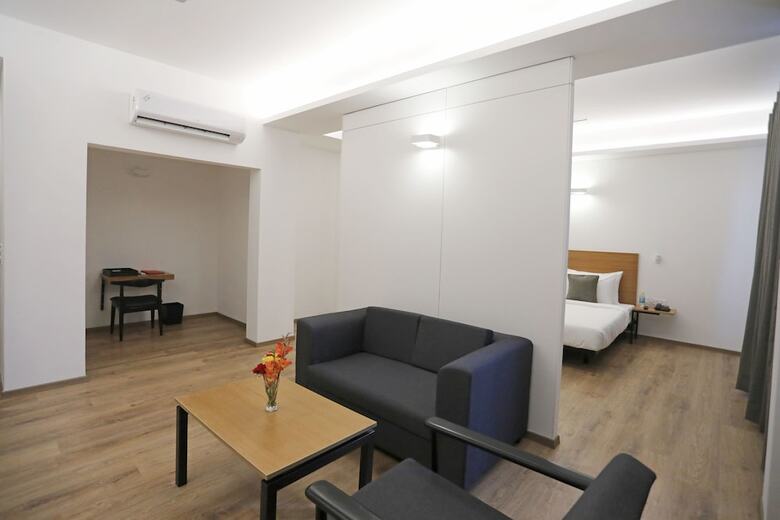 Hotel Oyo Townhouse 027 Sector 15 Gurgaon