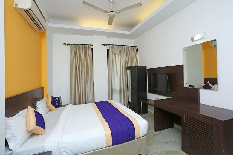 Corple Hotel And Stays