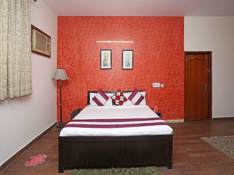 Oyo 11361 Hotel Park Residency