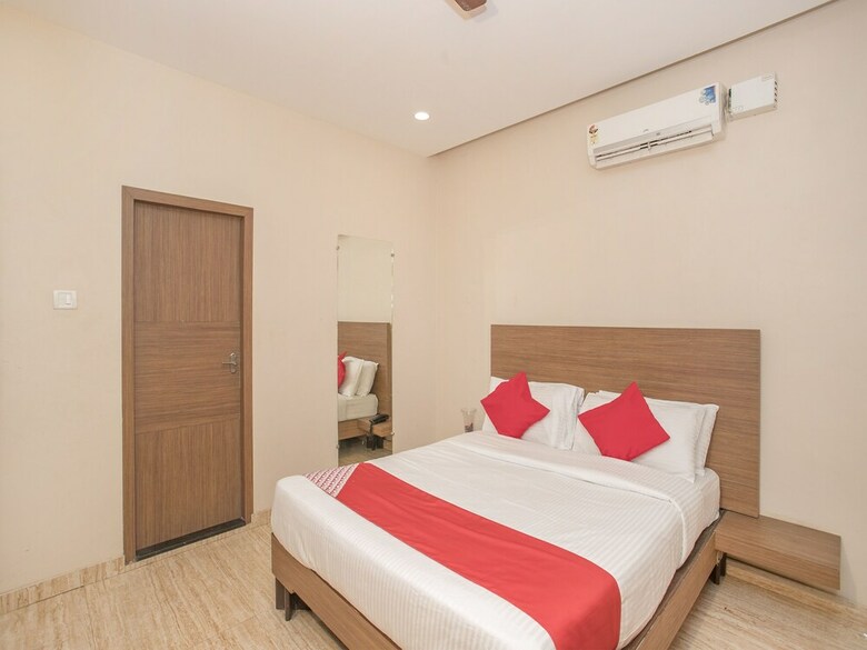 Hotel Oyo 10722 Simera Service Apartments