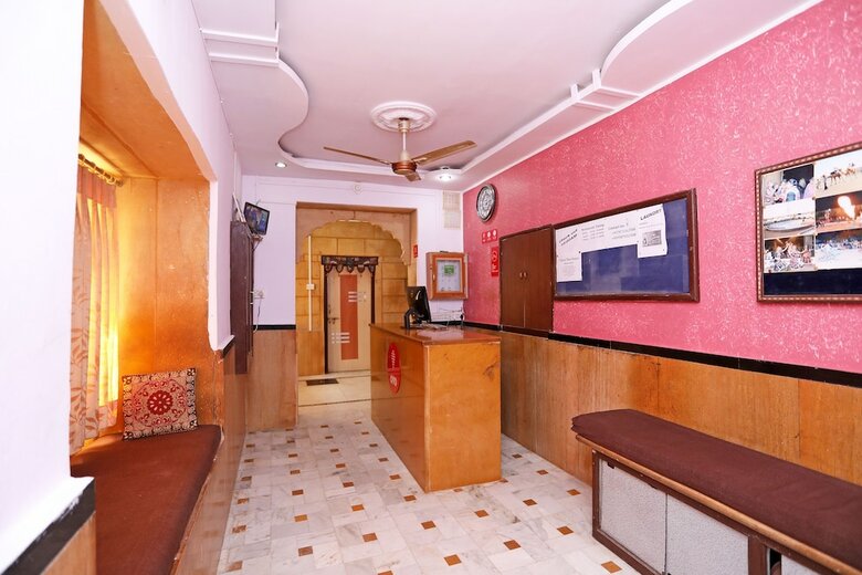Hotel Oyo Townhouse 028 Corporate Suite