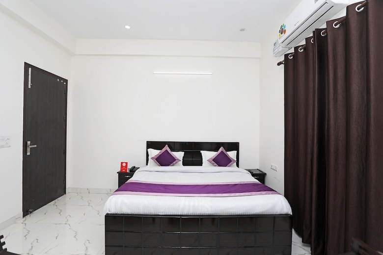 Hotel Oyo 11004 Heritage India Residency