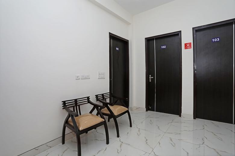 Hotel Oyo 11004 Heritage India Residency