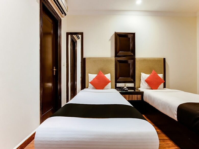 Oyo 7075 Hotel Oakland