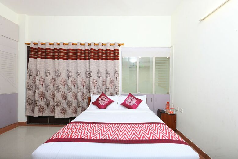 Hotel Oyo 10545 Sorgam Serviced Apartments
